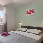 Lena Casa de Férias