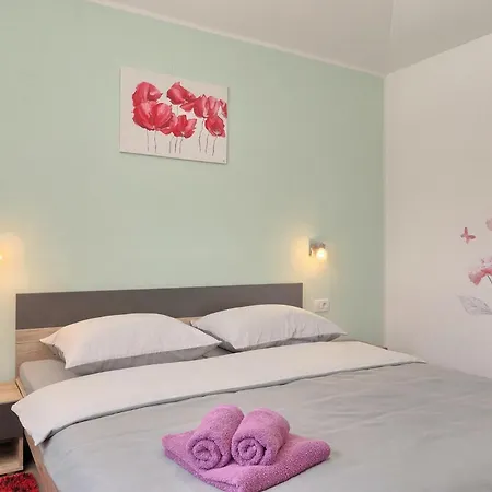 Tatil Evi Lena
