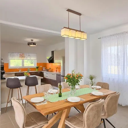 Lena Holiday home