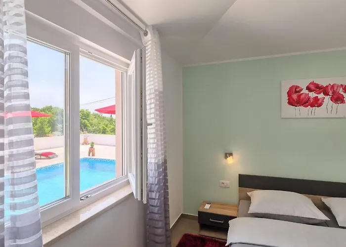 Lena Сasa de vacaciones Sarići